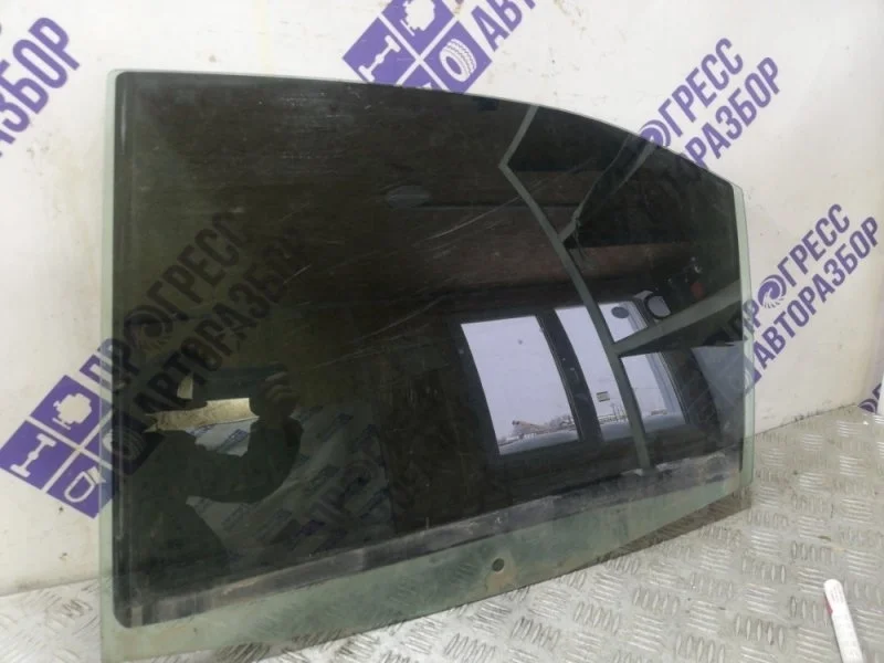 Стекло двери Ford Mondeo 3 2005 1303631 СЕДАН 1.8, заднее левое