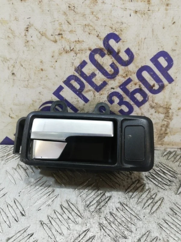 Ручка двери внутренняя Ford Focus 2 2006 1470115 СЕДАН 1.6, задняя правая