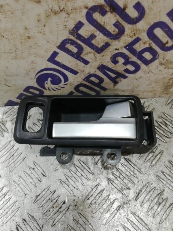 Ручка двери внутренняя Ford Focus 2 2006 1323272 СЕДАН 1.6, передняя правая