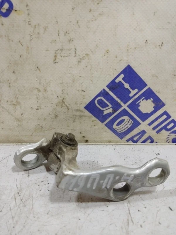 Петля двери Ford Focus 2 2006 5012179 СЕДАН 1.6, передняя правая