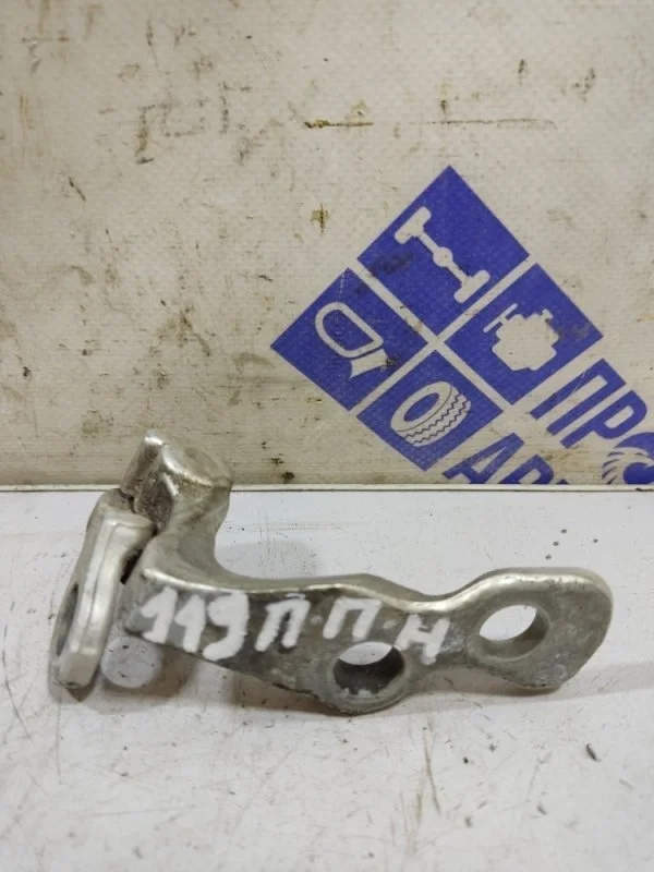 Петля двери Ford Focus 2 2006 5012194 СЕДАН 1.6, передняя правая