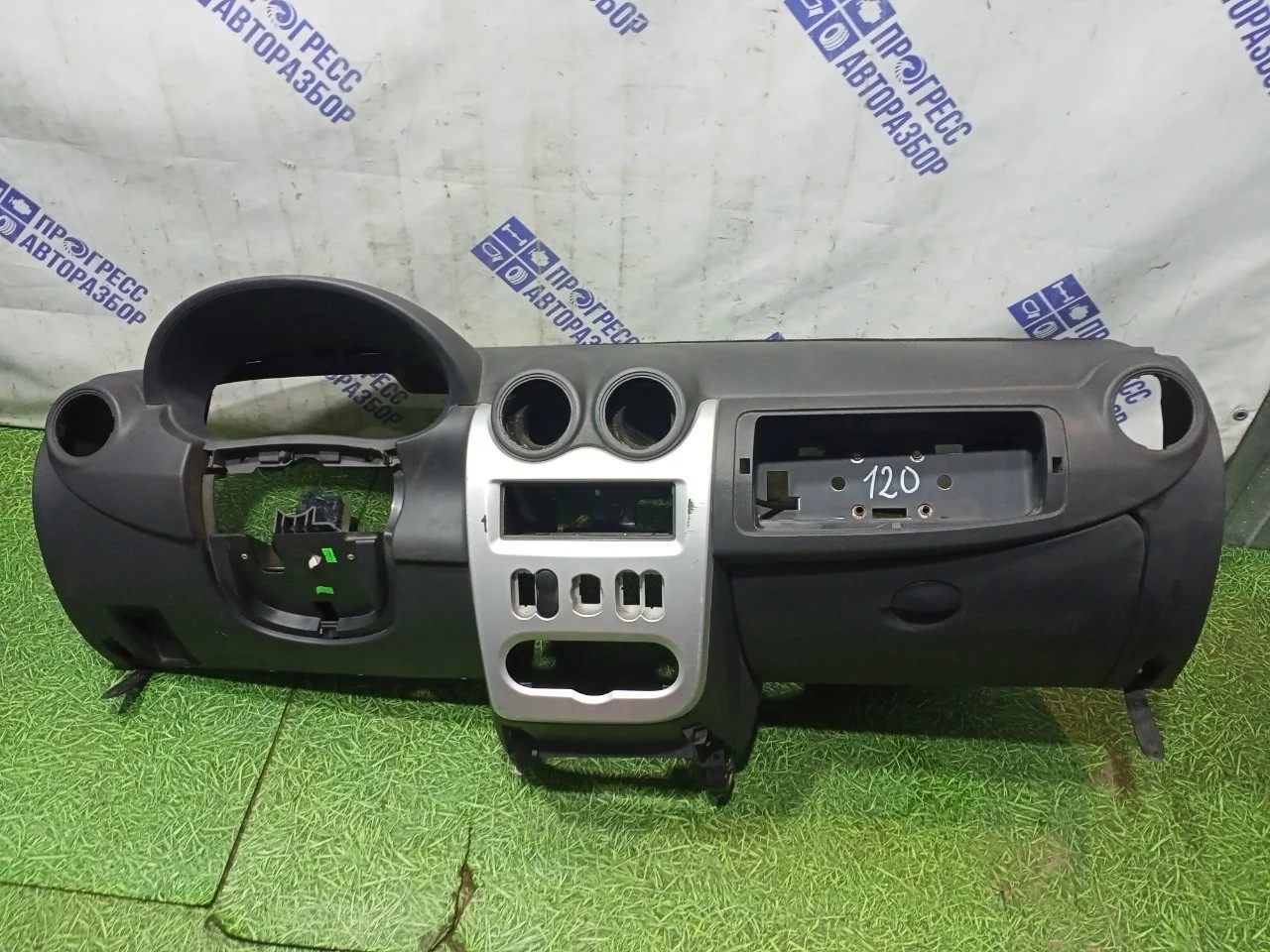 Торпедо Renault Sandero Stepway 2014 8200739435 ХЭТЧБЕК 1.6 K7M710
