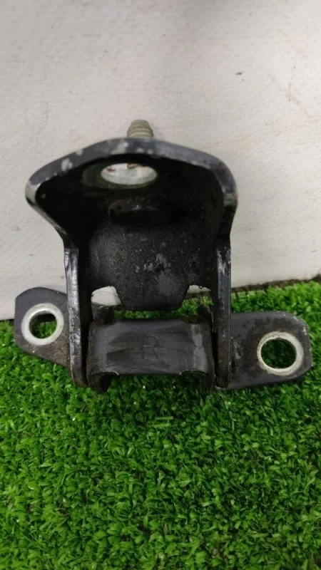 Петля двери Mazda 3 Bk 2007 F15158210B СЕДАН 1.6 Z6, передняя правая