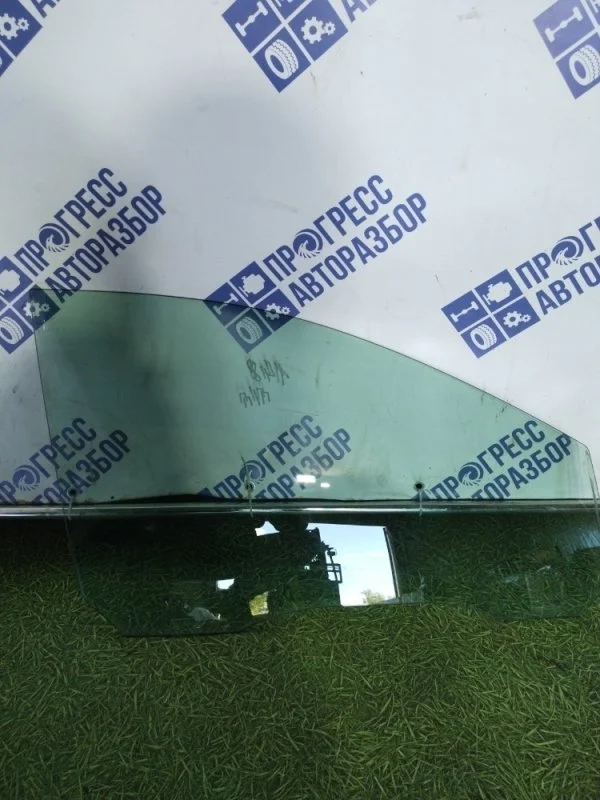 Стекло двери Ford Focus 2+ 2009 1342622 ХЭТЧБЕК 1.6, переднее правое