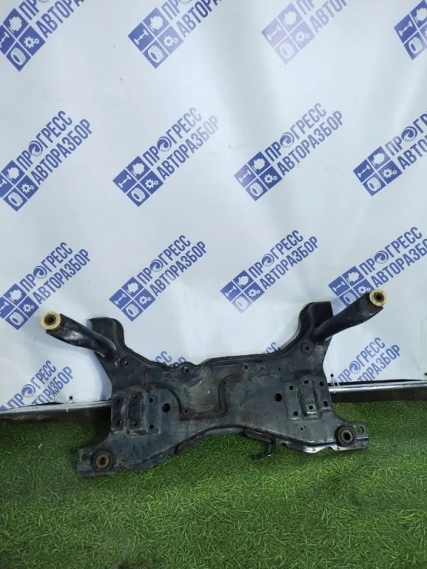 Подрамник Ford Focus 2 2007 1734687 СЕДАН 1.4 ASDB, передний