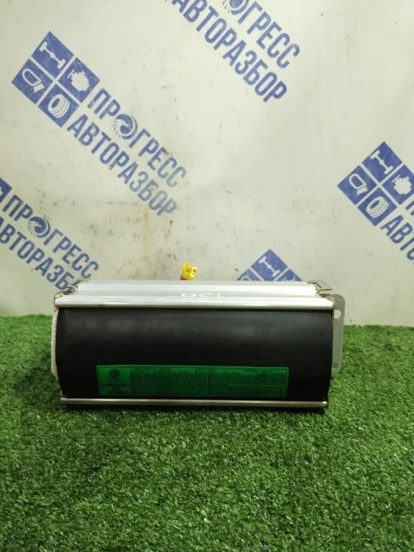 Подушка безопасности (AIRBAG) Audi A6 1997 4B1880204G СЕДАН 2.8 ACK, передняя правая