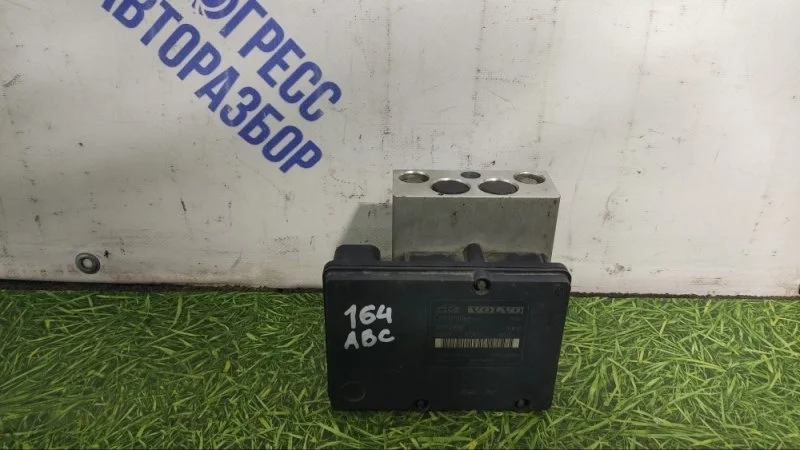Блок ABS Volvo Xc 90 2006 30714952 КРОССОВЕР 2.5 B5254T2
