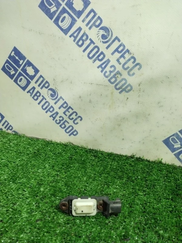Датчик удара Volvo Xc 90 2006 30724677 КРОССОВЕР 2.5 B5254T2, передний левый