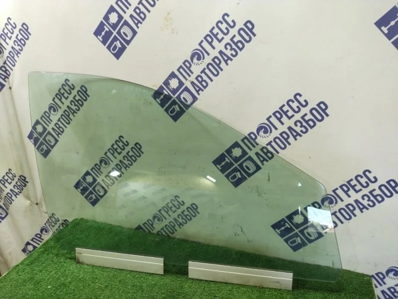 Стекло двери Volvo Xc 90 2006 30779415 КРОССОВЕР 2.5 B5254T2, переднее правое