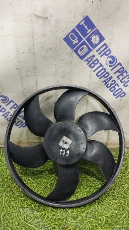 Вентилятор радиатора Renault Megane 2 2006 7701054967 СЕДАН 1.6 K4M812