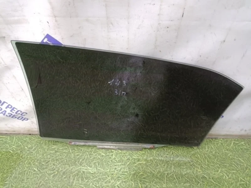 Стекло двери Toyota Camry 2010 6811333150 СЕДАН 2.4 2AZFE, заднее правое