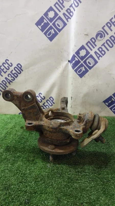 Поворотный кулак Toyota Corolla 2004 4321102090 УНИВЕРСАЛ 1.6 3ZZFE, передний правый