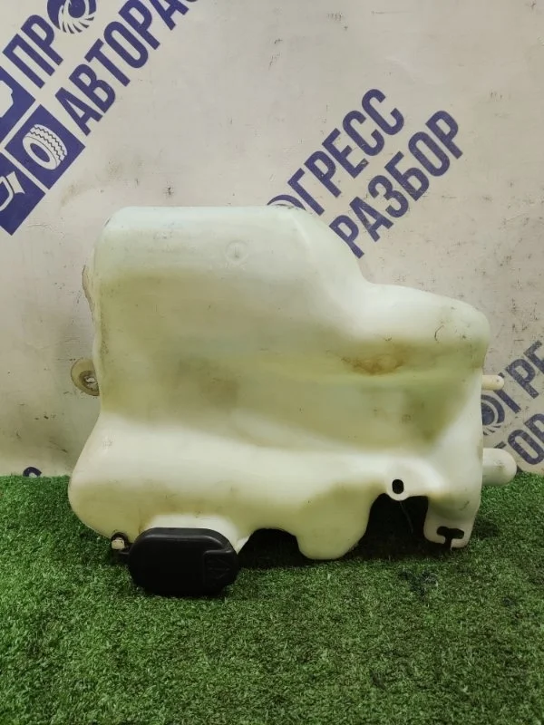 Бачок омывателя Renault Symbol 2002 8200071215 СЕДАН 1.4 K4J712 R016191