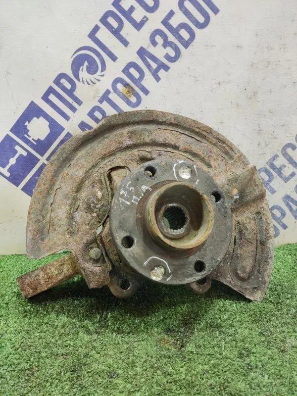 Ступица Renault Symbol 2002 8200207313 СЕДАН 1.4 K4J712 R016191, передняя левая