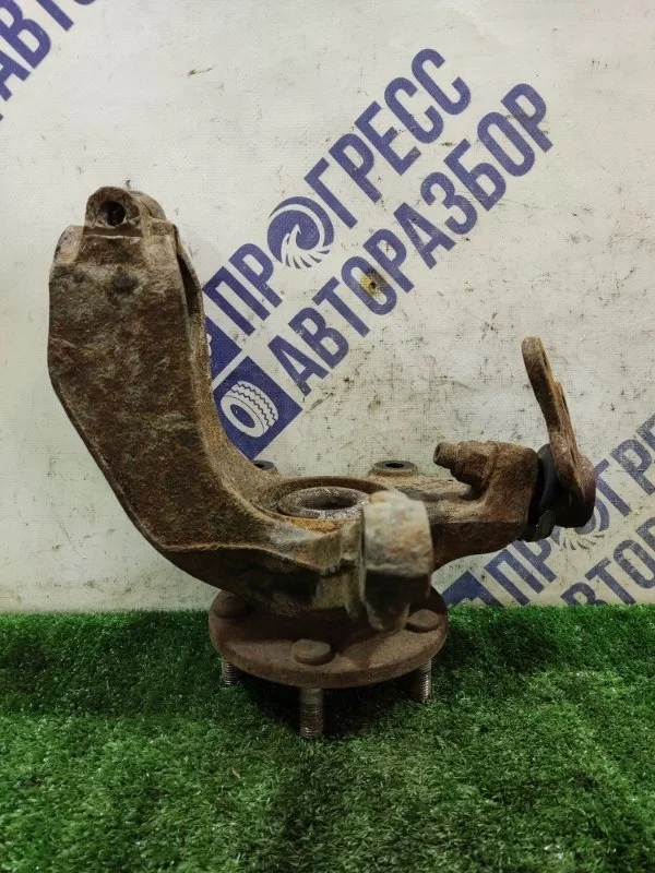 Поворотный кулак Ford C-Max 2004 1477862 УНИВЕРСАЛ 1.8 QQDA, передний левый
