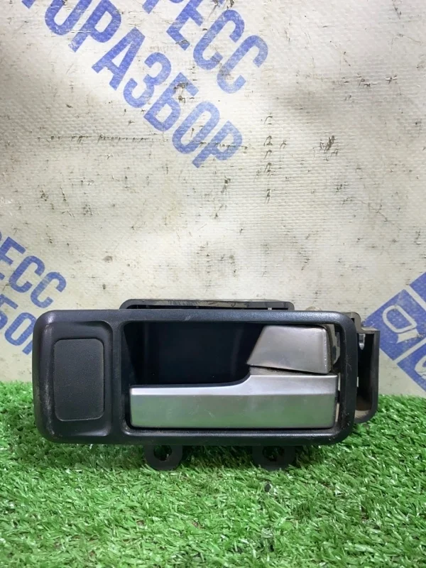 Ручка двери внутренняя Ford Focus 2 2006 1470115 СЕДАН 1.6 FYJA, задняя правая