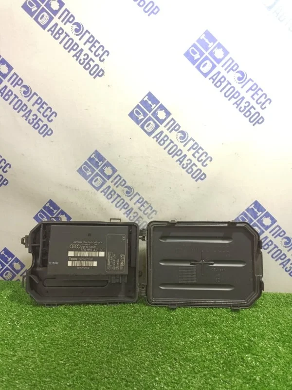 Блок комфорта Audi A4 B6 2002 8E0959433BC СЕДАН 1.8 BFB