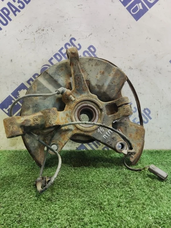 Поворотный кулак Mazda Cx-7 2008 L20633020A КРОССОВЕР 2.3 L320355407, передний правый