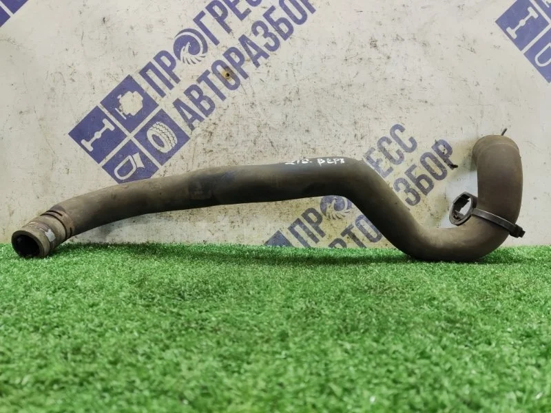 Патрубок системы охлаждения Renault Fluence 2010 215010014R СЕДАН 1.6 K4M V838