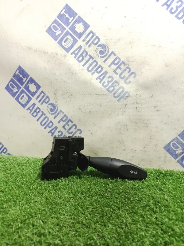 Подрулевой переключатель поворотников Ford Mondeo 3 2001 1S7T13335AE СЕДАН 2.0 CJBA