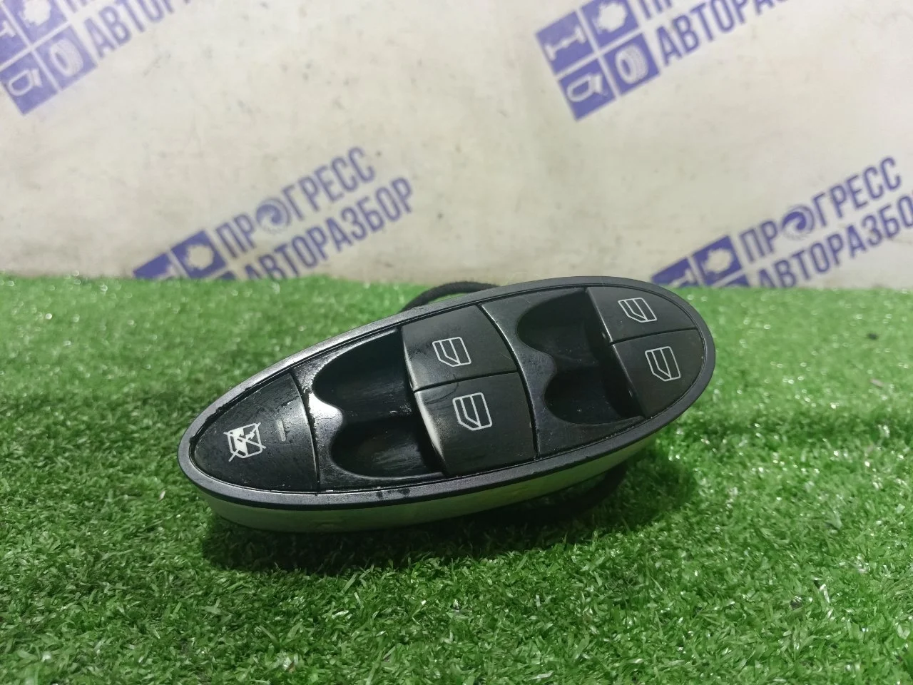 Блок управления стеклоподъемниками Mercedes-Benz W211 2004 A2118210058 СЕДАН 2.2 CDI, передний левый