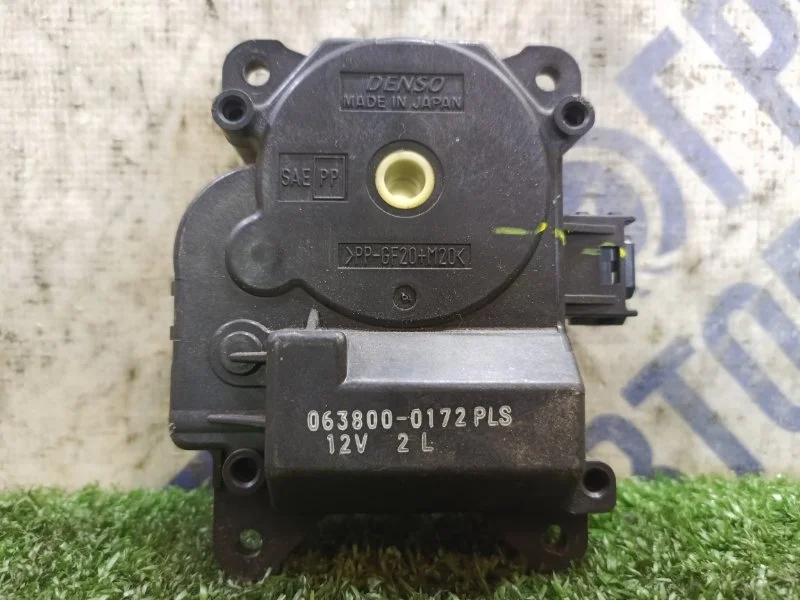 Сервопривод заслонки печки Toyota Mark X 2009 0638000172 СЕДАН 2.5 4GR