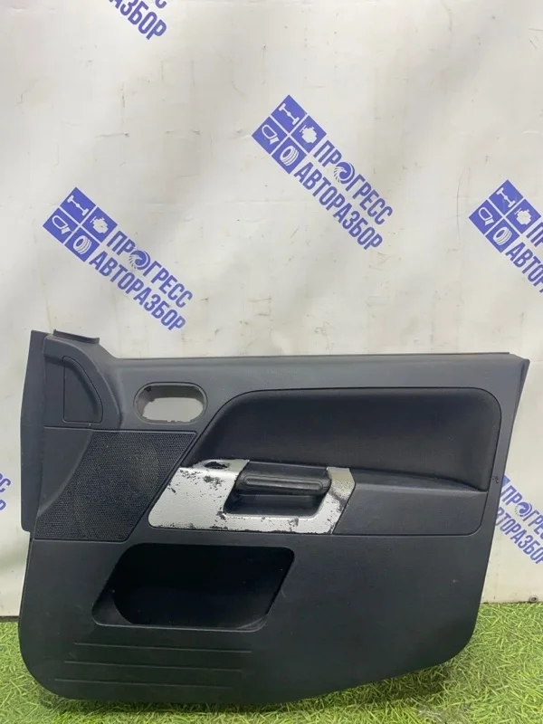 Дверная карта Ford Fusion 2006 1504756 ХЭТЧБЕК 1.4 FXJA, передняя правая