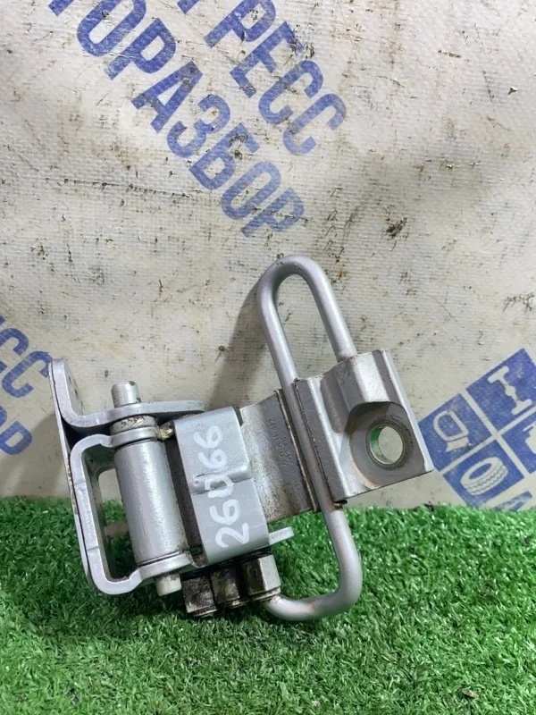 Петля двери Volkswagen Touareg 2002 7L0831412A КРОССОВЕР 3.2 V6 БЕНЗИН, передняя правая