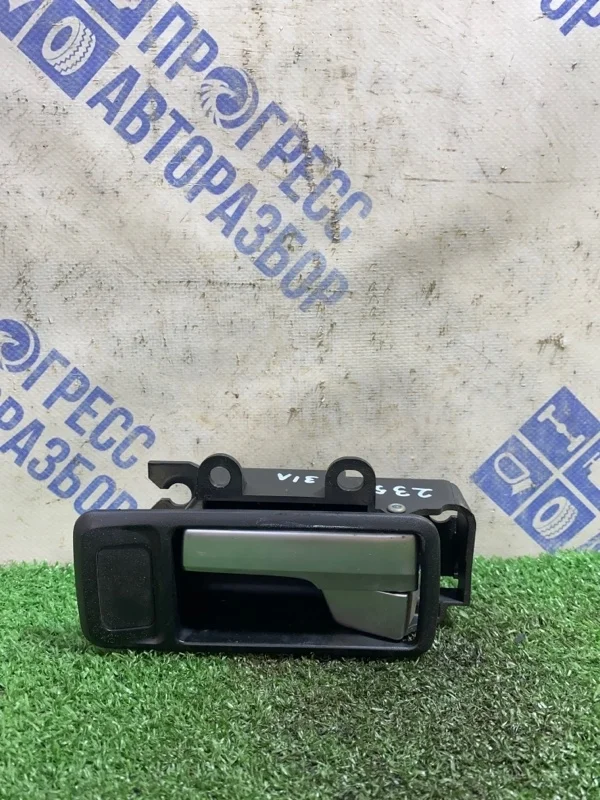 Ручка двери внутренняя Ford C-Max 2003 1470119 УНИВЕРСАЛ 1.8 CSDB, задняя левая