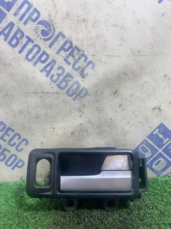 Ручка двери внутренняя Ford C-Max 2003 1470115 УНИВЕРСАЛ 1.8 CSDB, передняя правая