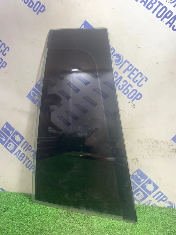 Стекло двери Ford Fusion 2008 1253752 ХЭТЧБЕК 1.6 FYJA, заднее левое