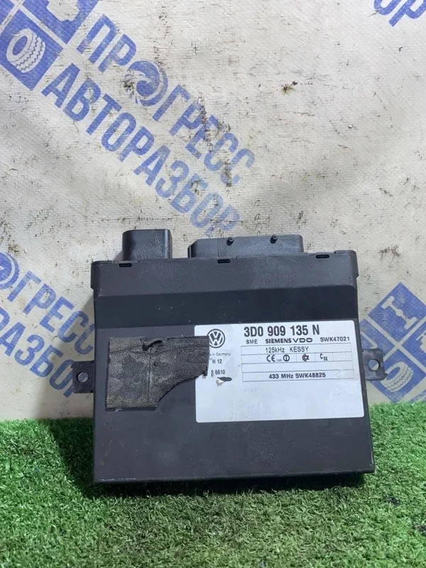 Блок управления центральным замком Volkswagen Touareg 2004 3D0909135 КРОССОВЕР 3.2 BMV
