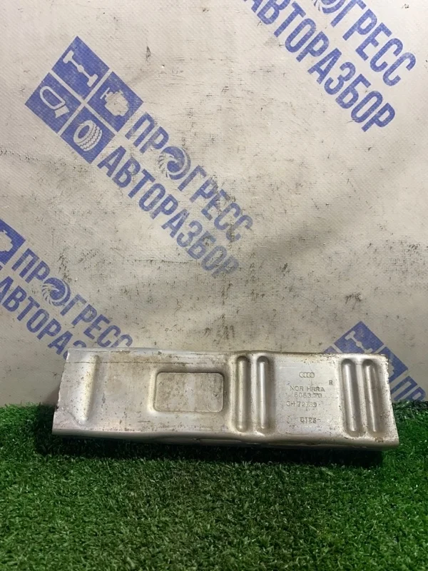 Крепление бампера Audi A4 B6 2001 8E0807332B СЕДАН 2.0 ALT, заднее правое