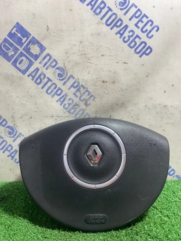 Подушка безопасности в руль Renault Megane 2 2006 8200414934 УНИВЕРСАЛ 1.6 K4MD812