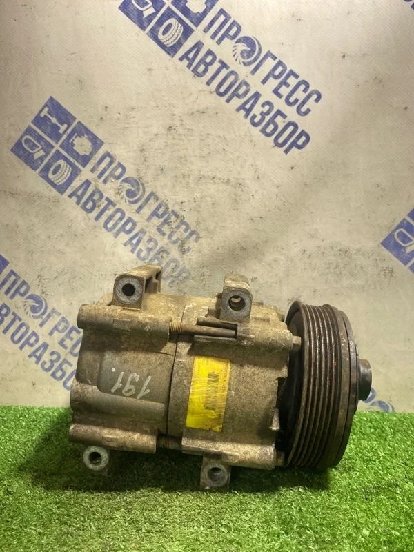 Компрессор кондиционера Ford Mondeo 2 1998 1406033 ЛИФТБЭК 1.8 RKB