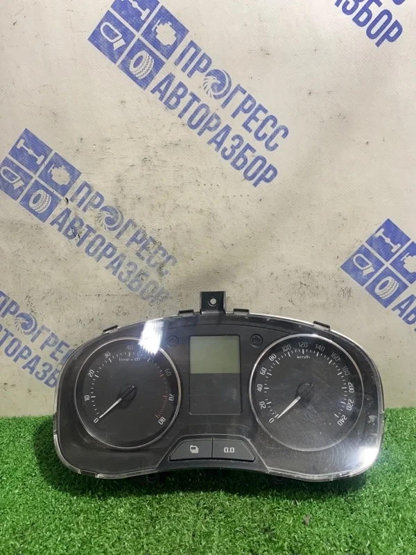 Панель приборов Skoda Fabia 2012 5J0920811E ХЭТЧБЕК 1.6 CFN