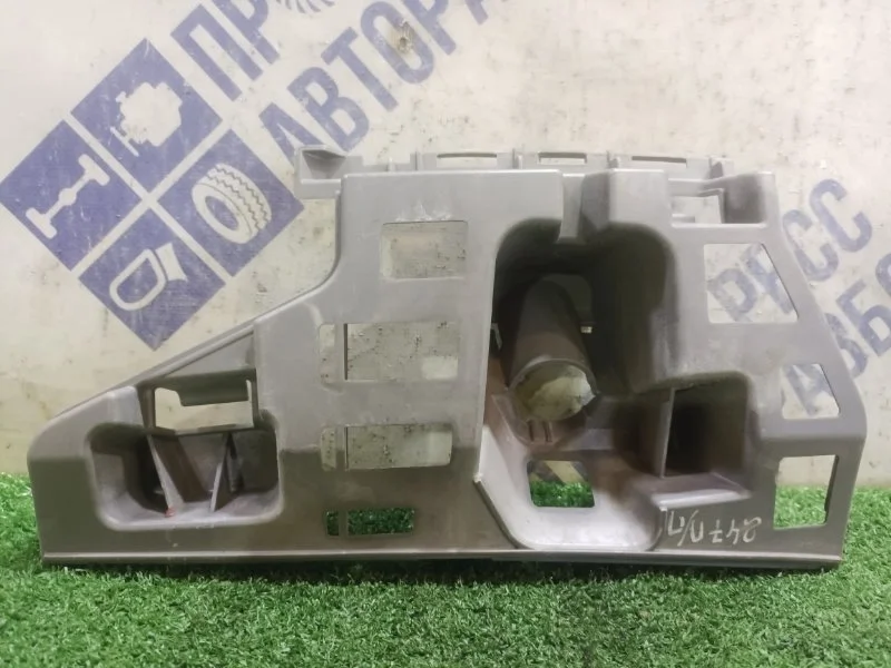 Кронштейн бампера Skoda Fabia 2012 5J0807056 ХЭТЧБЕК 1.6 CFN, передний правый