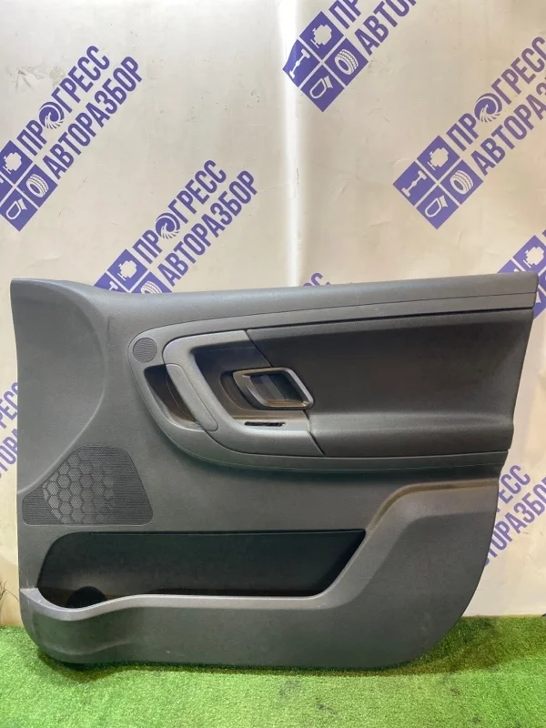 Дверная карта Skoda Fabia 2012 5J0867012E ХЭТЧБЕК 1.6 CFN, передняя правая