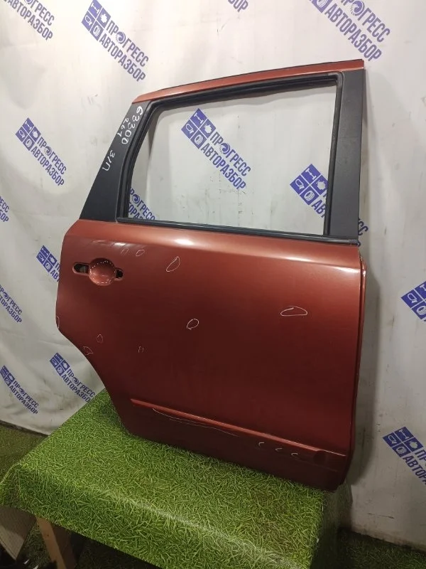 Дверь Nissan Note 2007 H21009U0M0 ХЭТЧБЕК 1.6 HR16, задняя правая