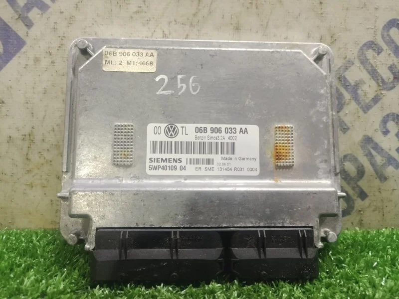 Блок управления двигателем Volkswagen Passat B5 2001 06B906033AA СЕДАН 2.0 AZM