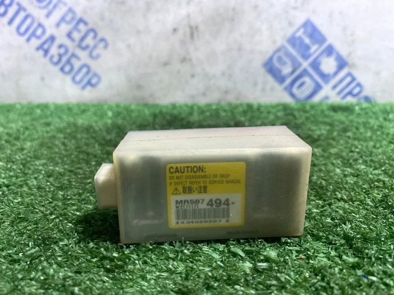Датчик airbag Mitsubishi Lancer 9 2004 MR587494 СЕДАН 1.6 4G18, передний левый
