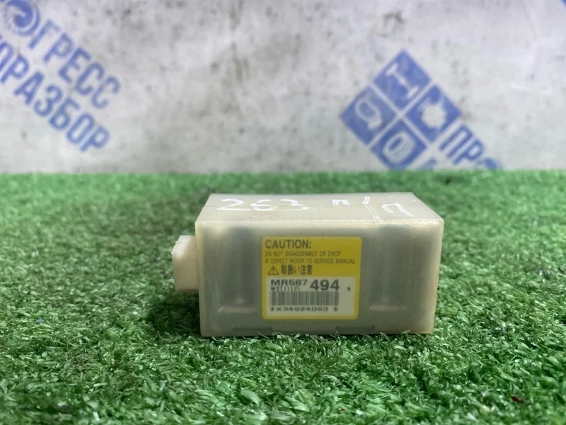 Датчик airbag Mitsubishi Lancer 9 2004 MR587494 СЕДАН 1.6 4G18, передний правый