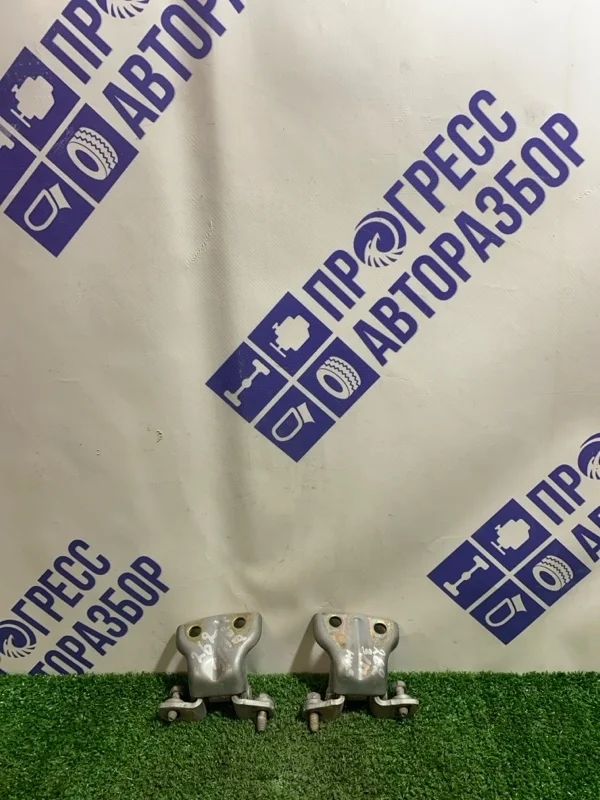 Петля двери Mitsubishi Montero Sport 2000 MB546471 ВНЕДОРОЖНИК 3.0 6G72, задняя правая
