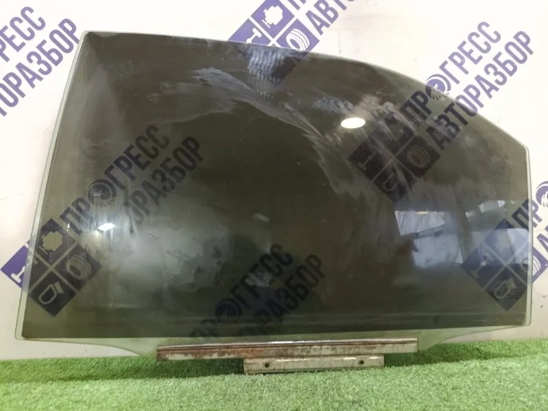 Стекло двери Toyota Camry 2005 6811333140 XV30 2.4 2AZ, заднее правое