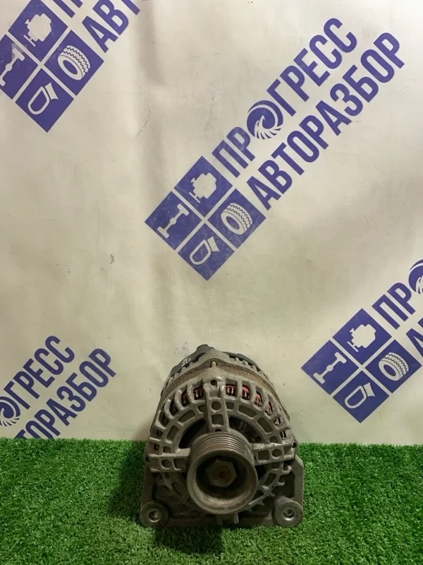 Генератор Nissan Tiida 2004 23100ED000 СЕДАН 1.5 HR15DE