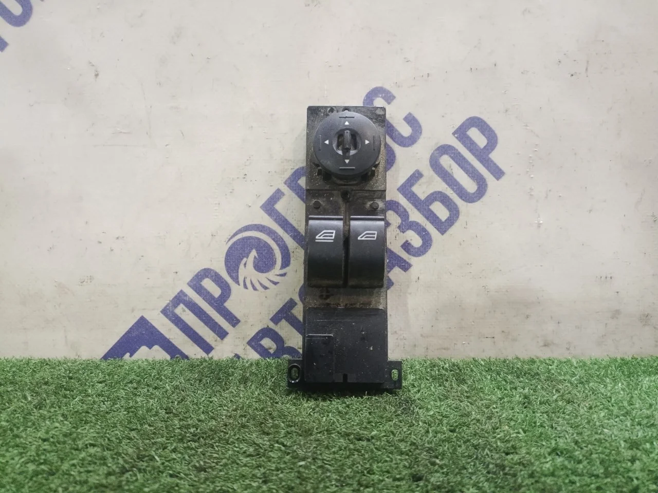Блок управления стеклоподъемниками Ford Focus 2+ 2009 7M5T14529BA ХЭТЧБЕК 1.6 SHDA, передний левый
