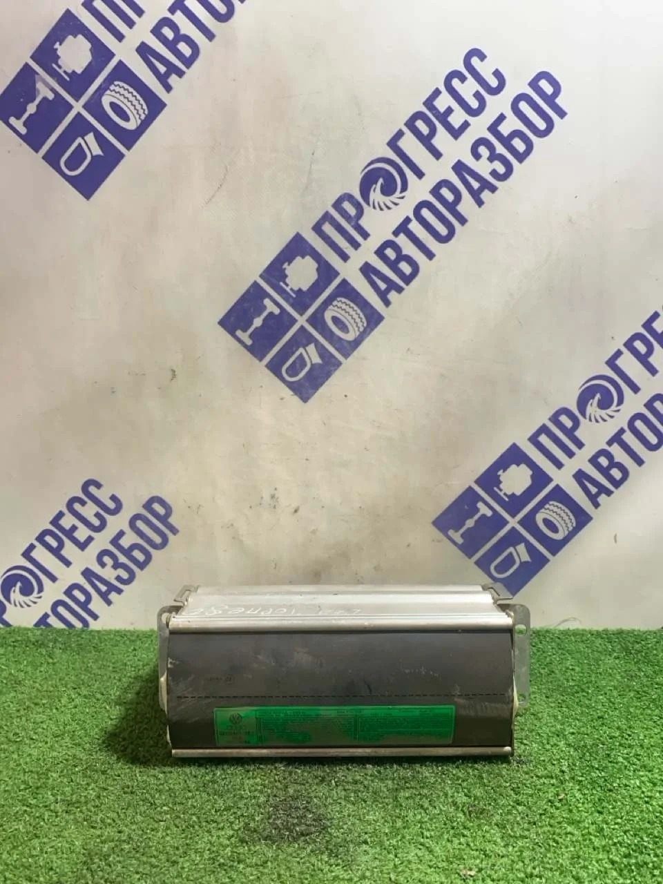 Подушка безопасности пассажира Audi A6 1998 4B1880204 СЕДАН 2.4 AGA