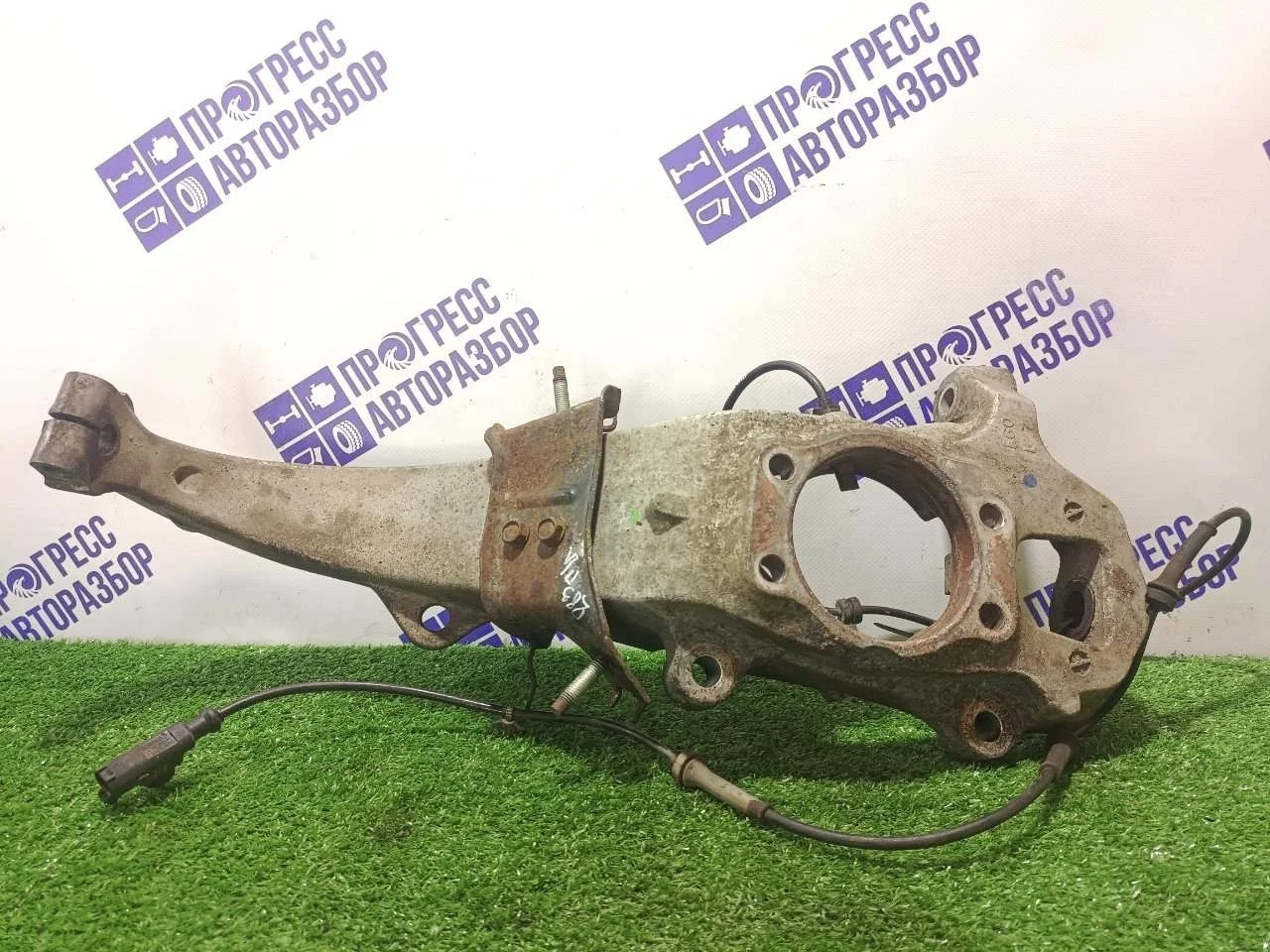 Поворотный кулак Infiniti Ex 35 2008 40015EG000 КРОССОВЕР 3.5 VQ35, передний левый