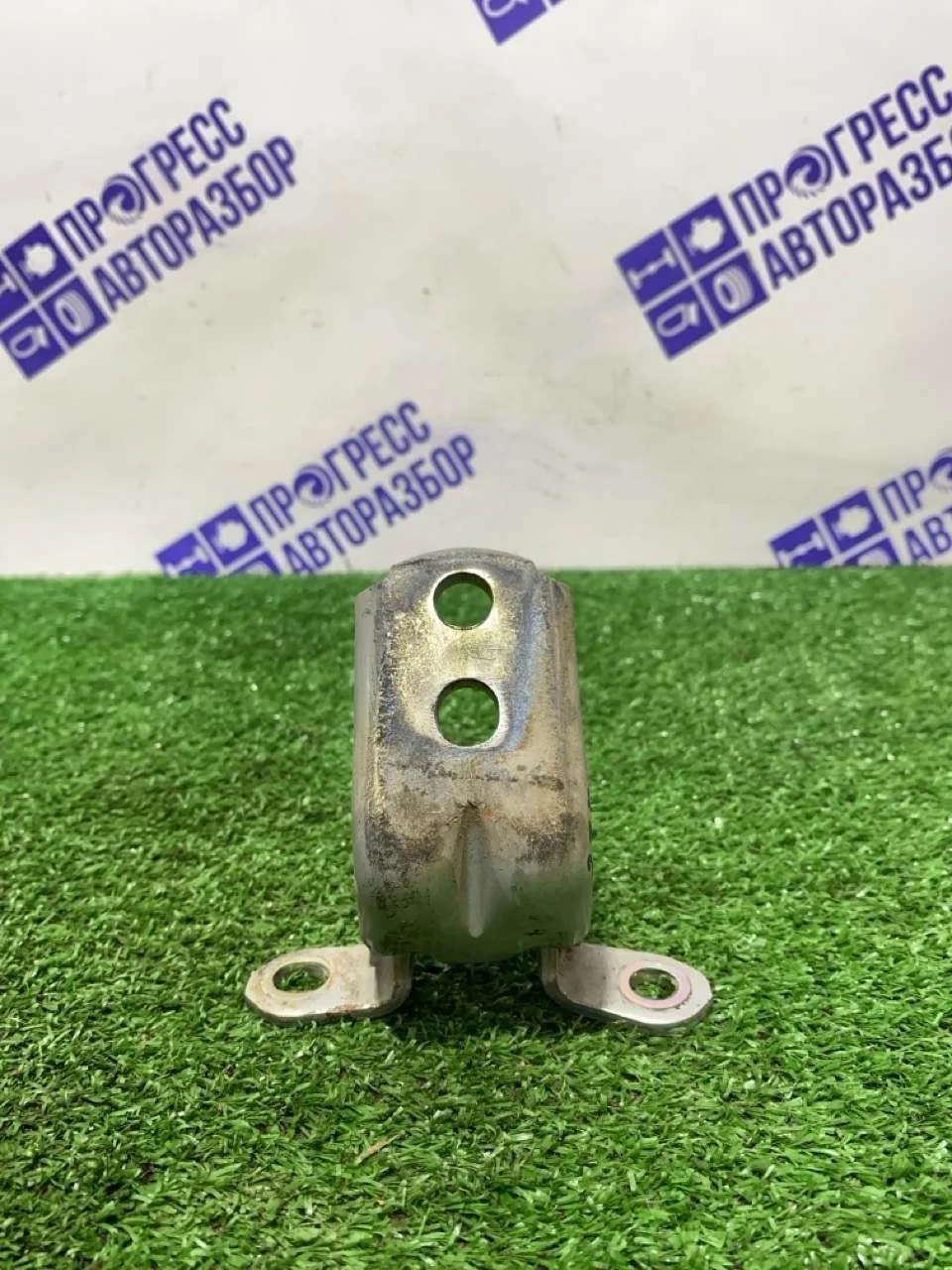 Петля двери Nissan Tiida 2004 82421ED00B ХЭТЧБЕК HR15DE, передняя правая