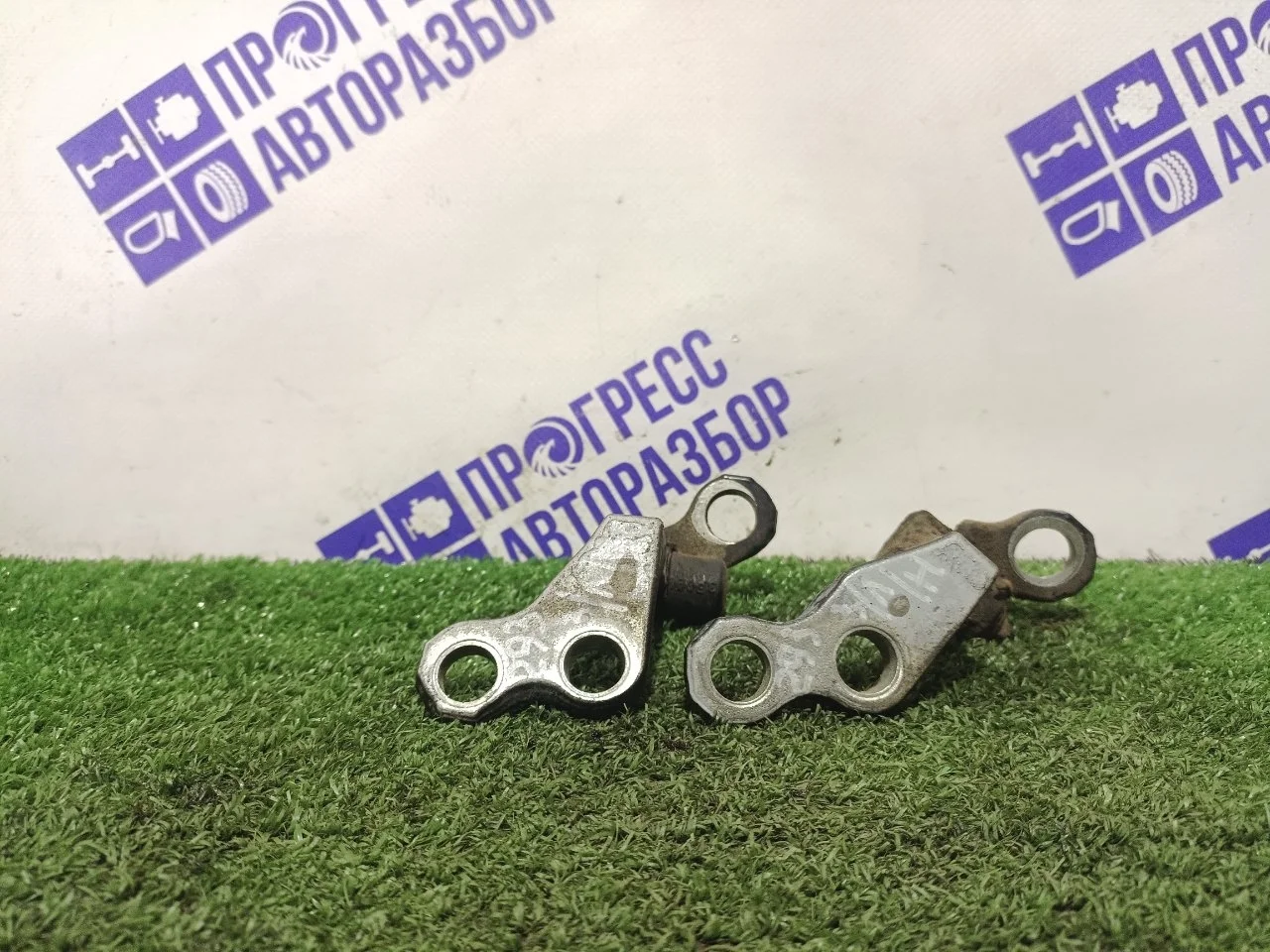 Петля двери Ford Focus 2 2006 5012216 ХЭТЧБЕК 1.6 HWDA, задняя левая